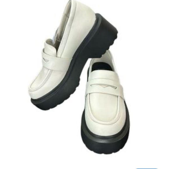 wild fable Shoes - Wild fable White Lacey Platform Loafer Size 10
